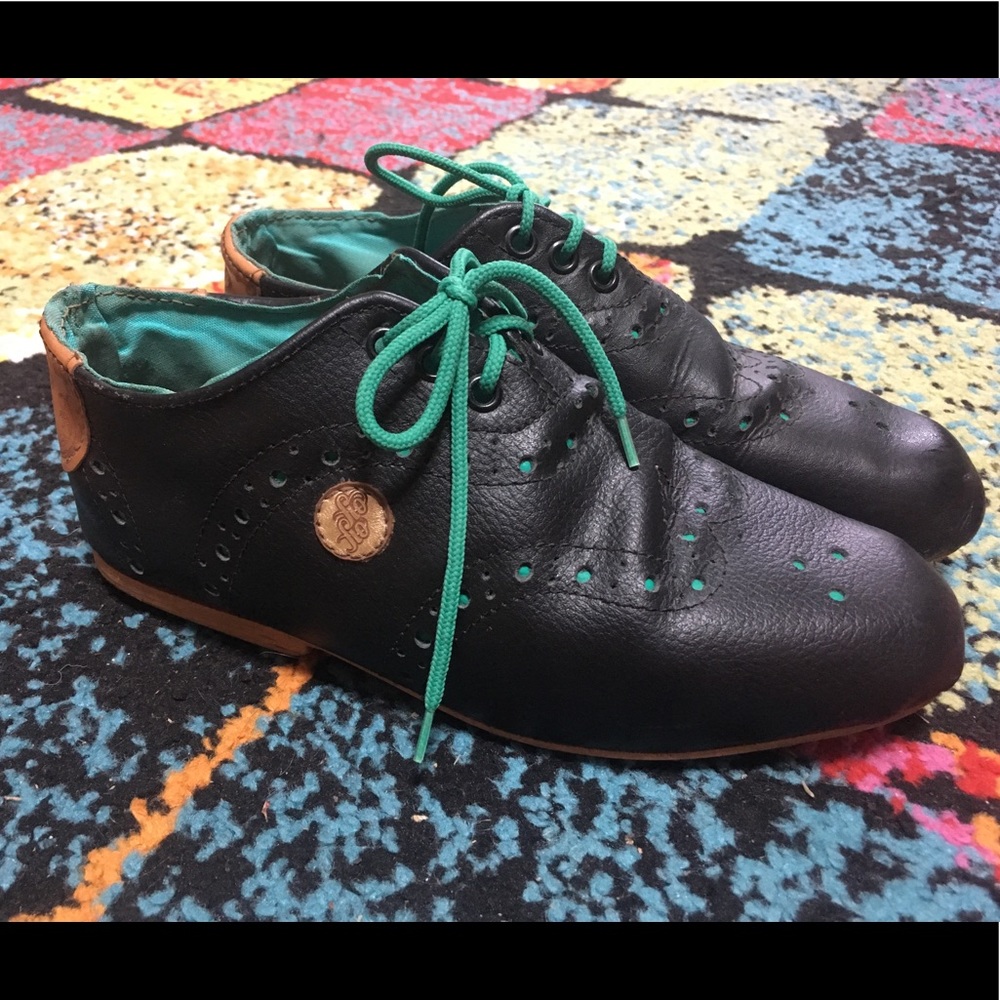 Gasp women’s black Oxford vintage inspired shoes